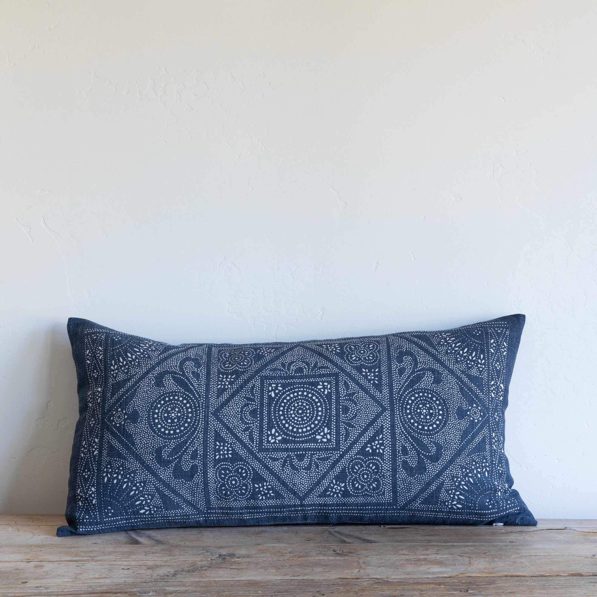 RAMSEY DARK / DENIM BLUE /  16" x 32" (LUMBAR)