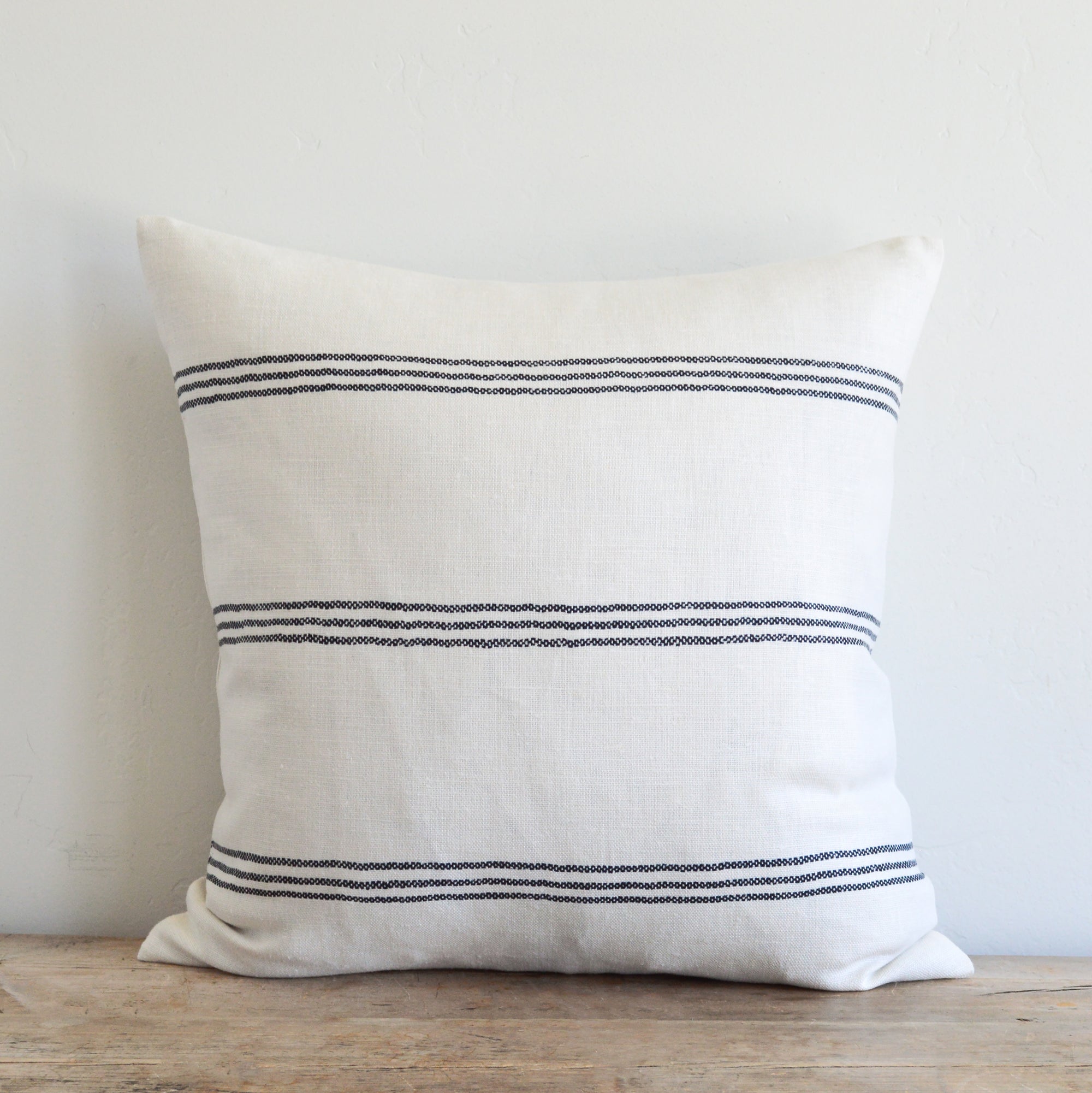 HENRY STRIPE LIGHT / CHARCOAL