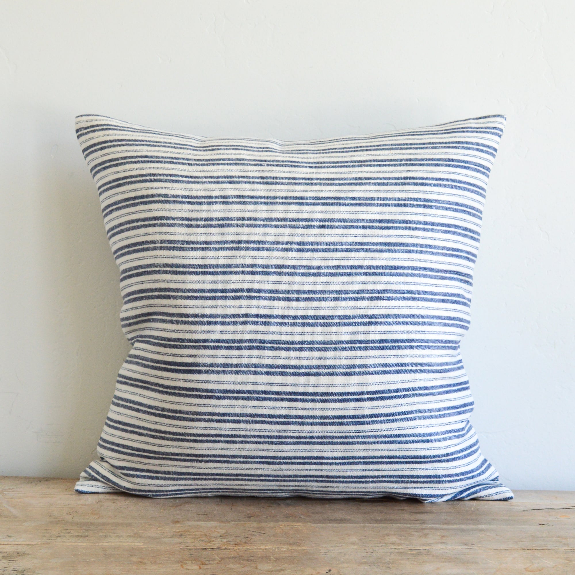 WAVERLY STRIPE  / NAVY BLUE