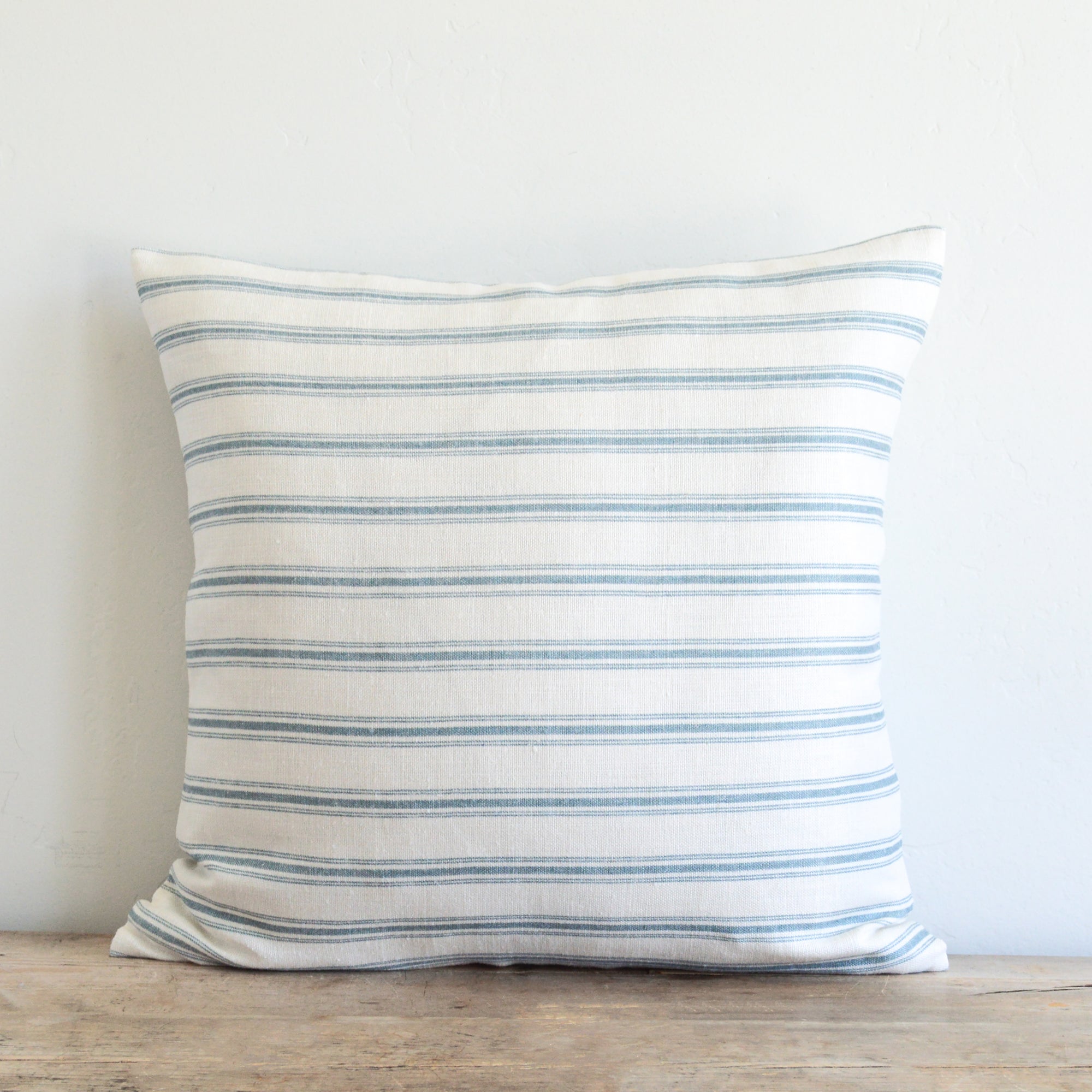 SHORELINE STRIPE  / LAGOON