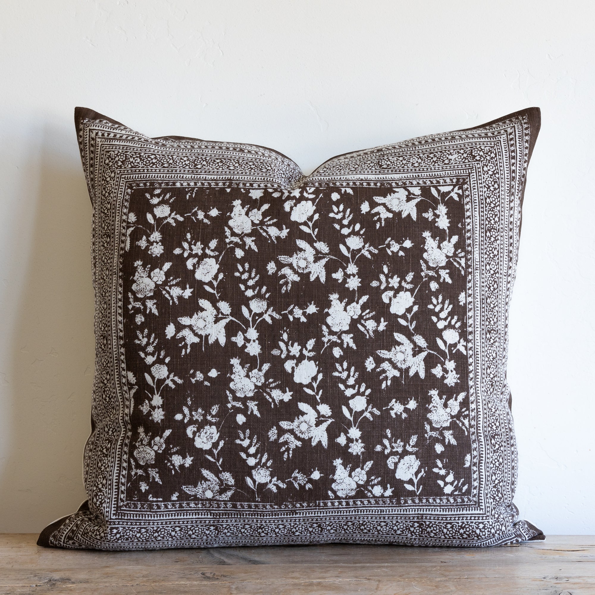 SARI  / CHOCOLATE (EURO)