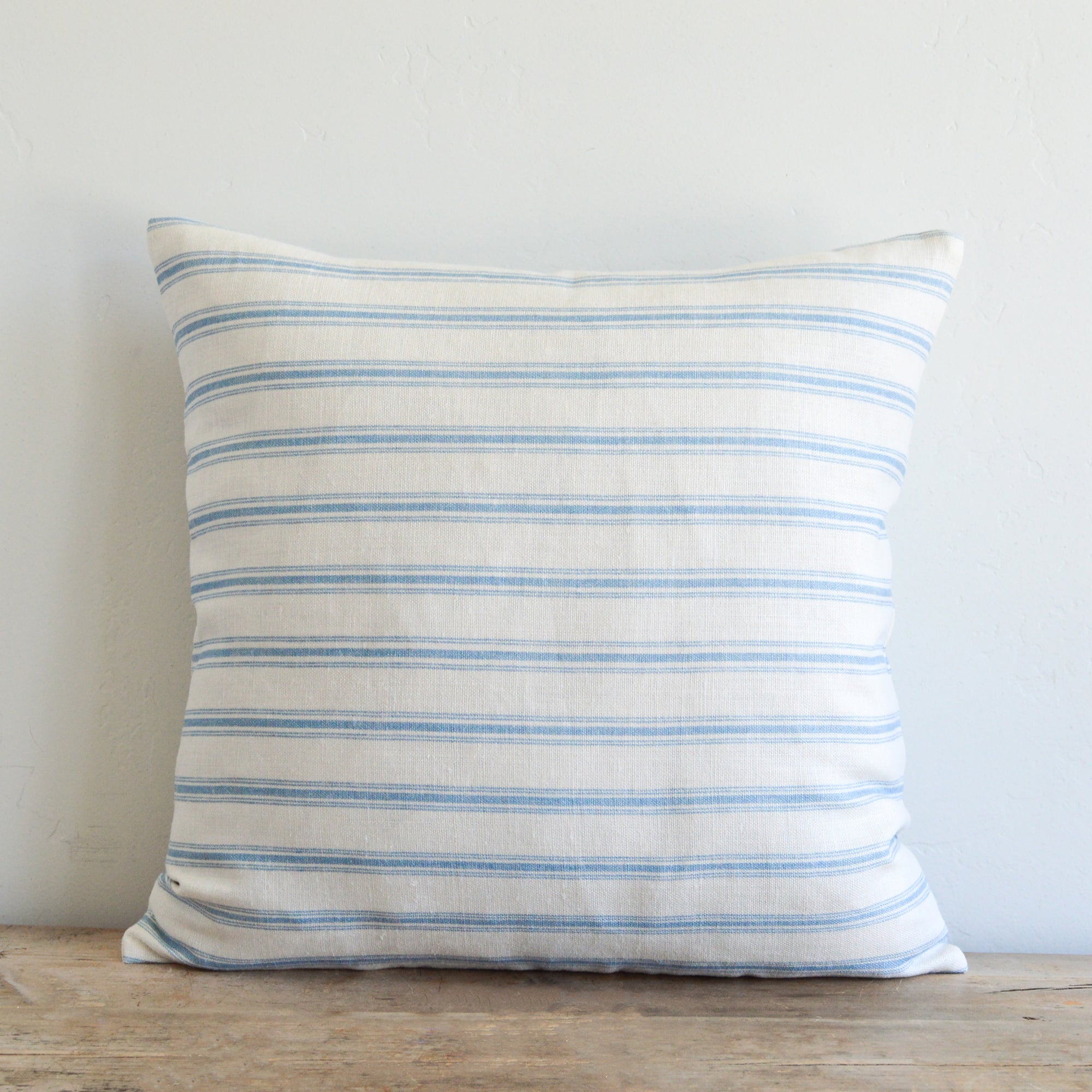 SHORELINE STRIPE / SKY BLUE