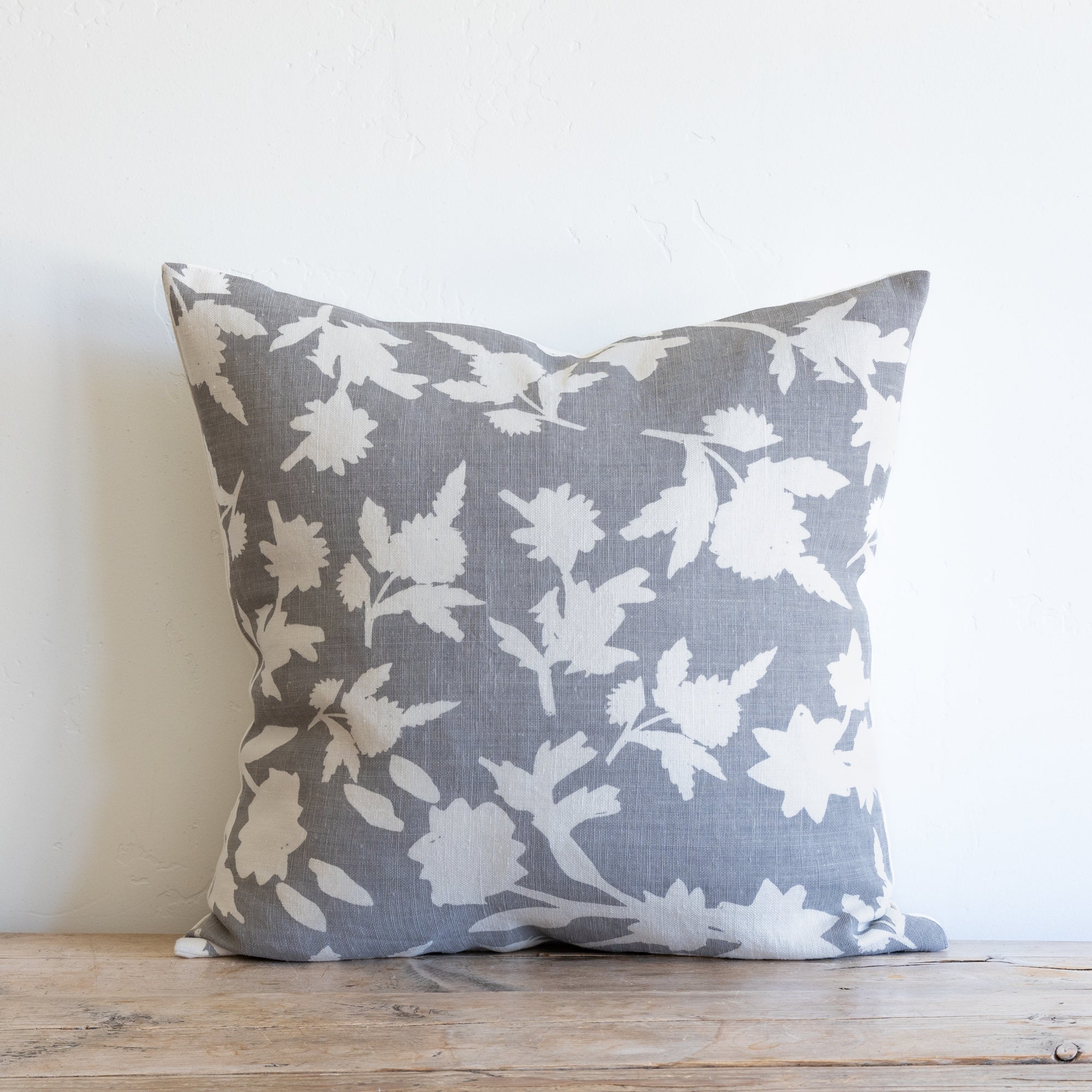 GARDENIA  / DARK GRAY