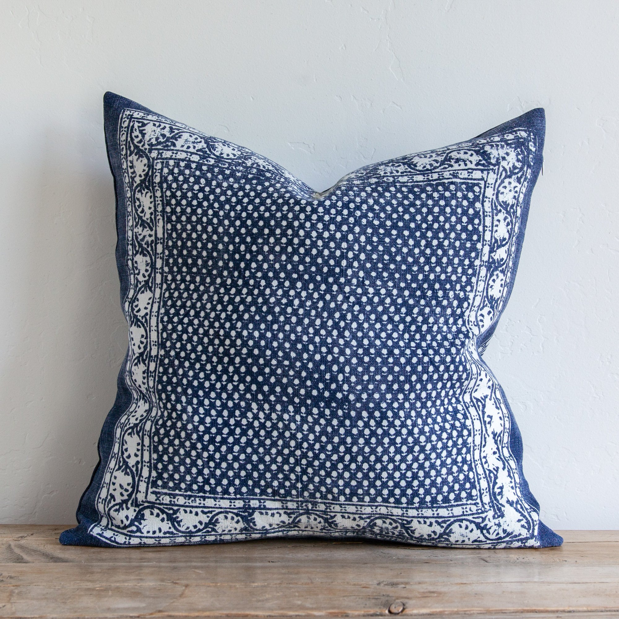 SAVANNAH PILLOW  / NAVY BLUE