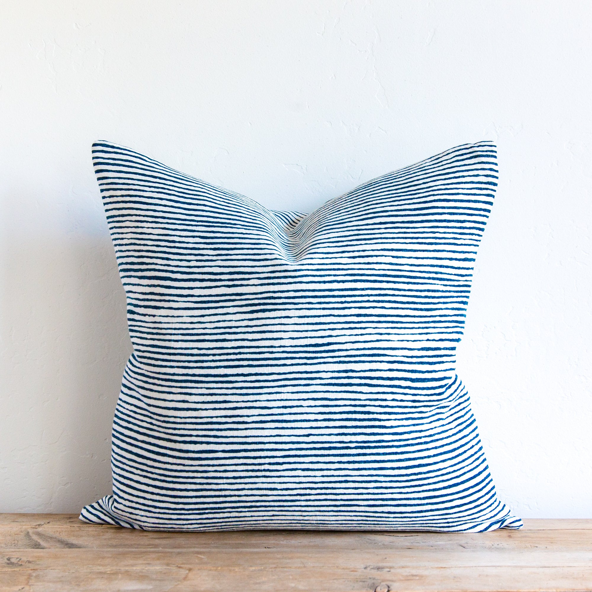 WAVES STRIPE / NAVY BLUE