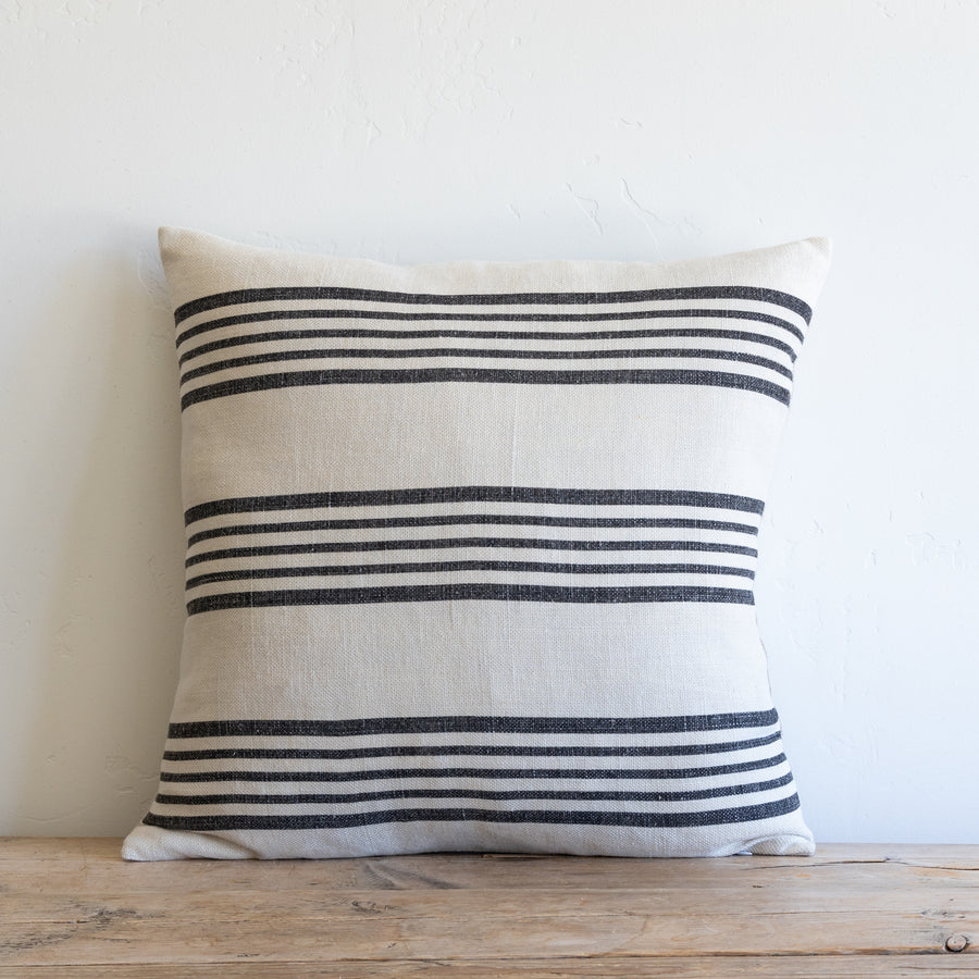 RUNWAY STRIPE / CHARCOAL ON NATURAL