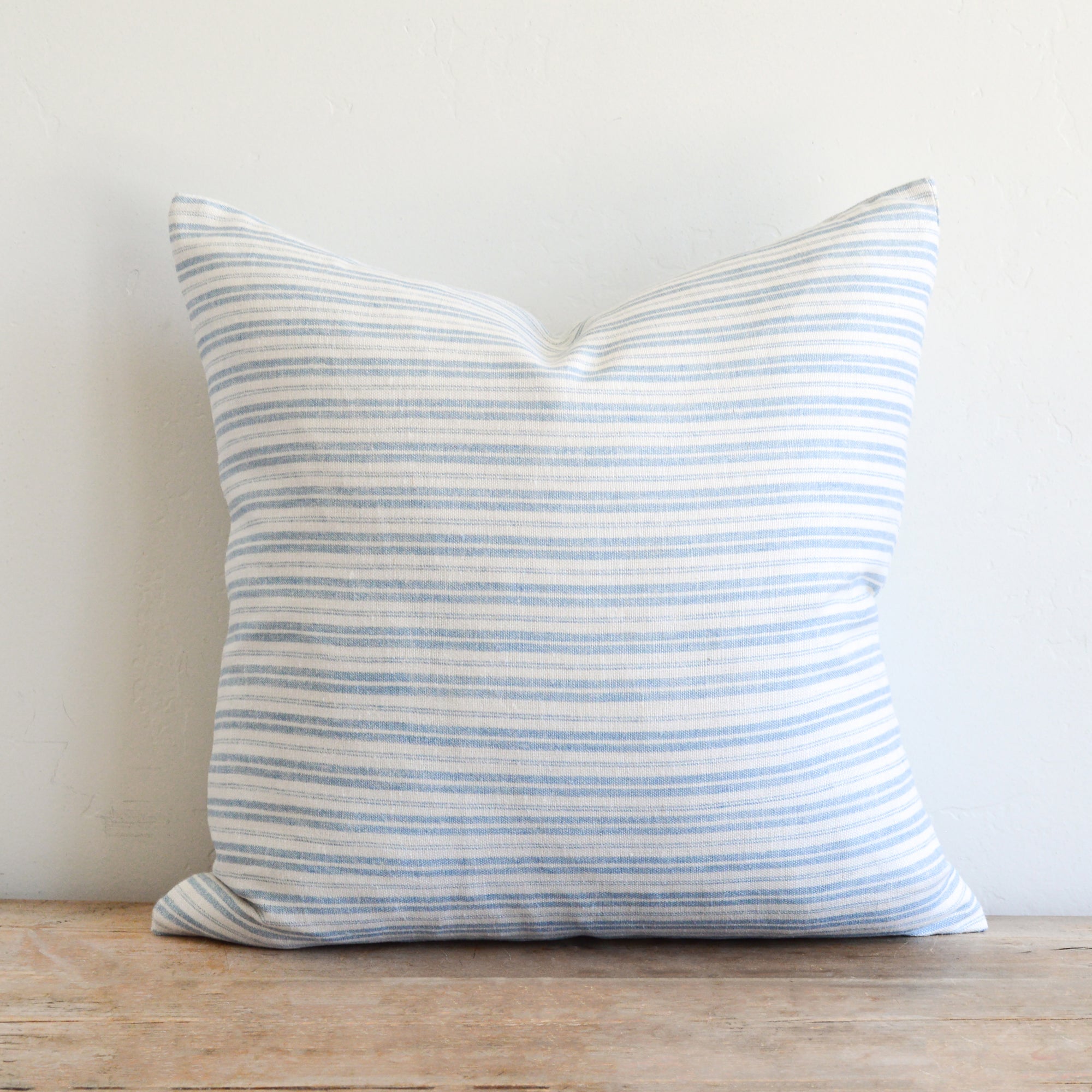 WAVERLY TICKING STRIPE / SKY BLUE