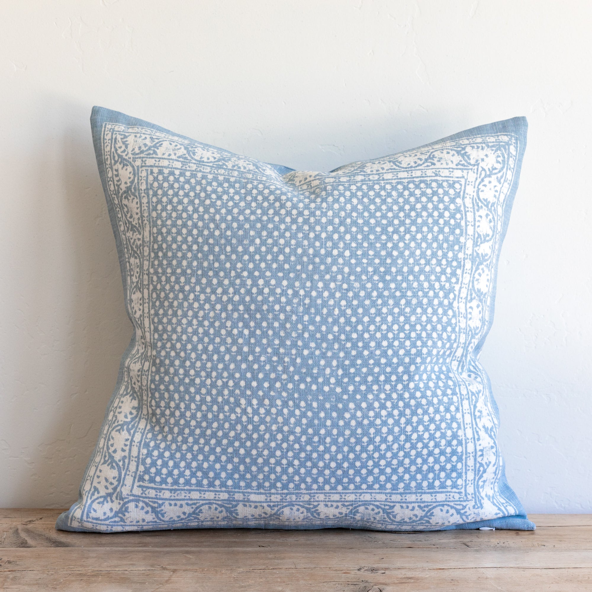 SAVANNAH PILLOW / SKY BLUE