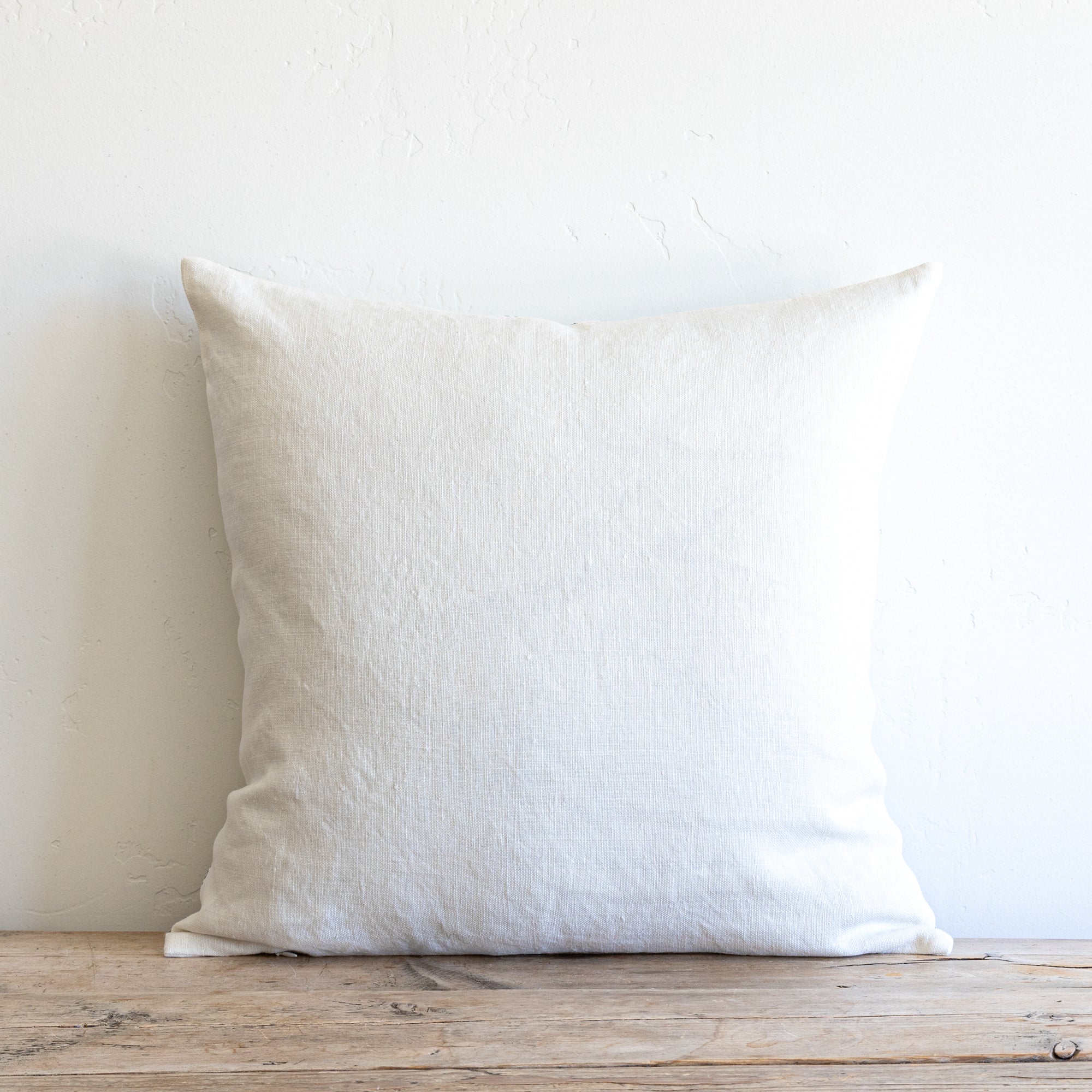 GARDENIA  / DARK GRAY