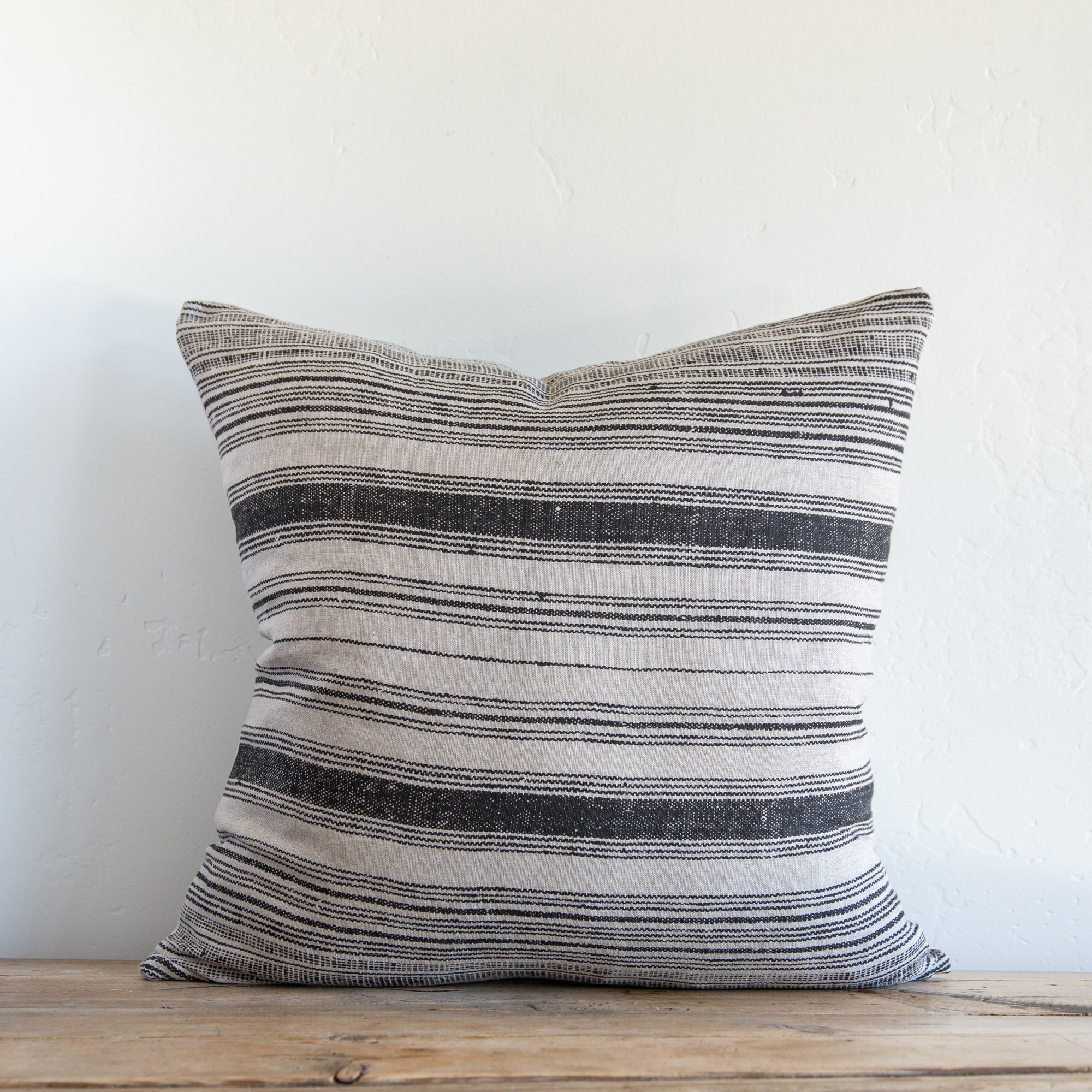 CLYDE STRIPE ON NATURAL - Sugar Feather