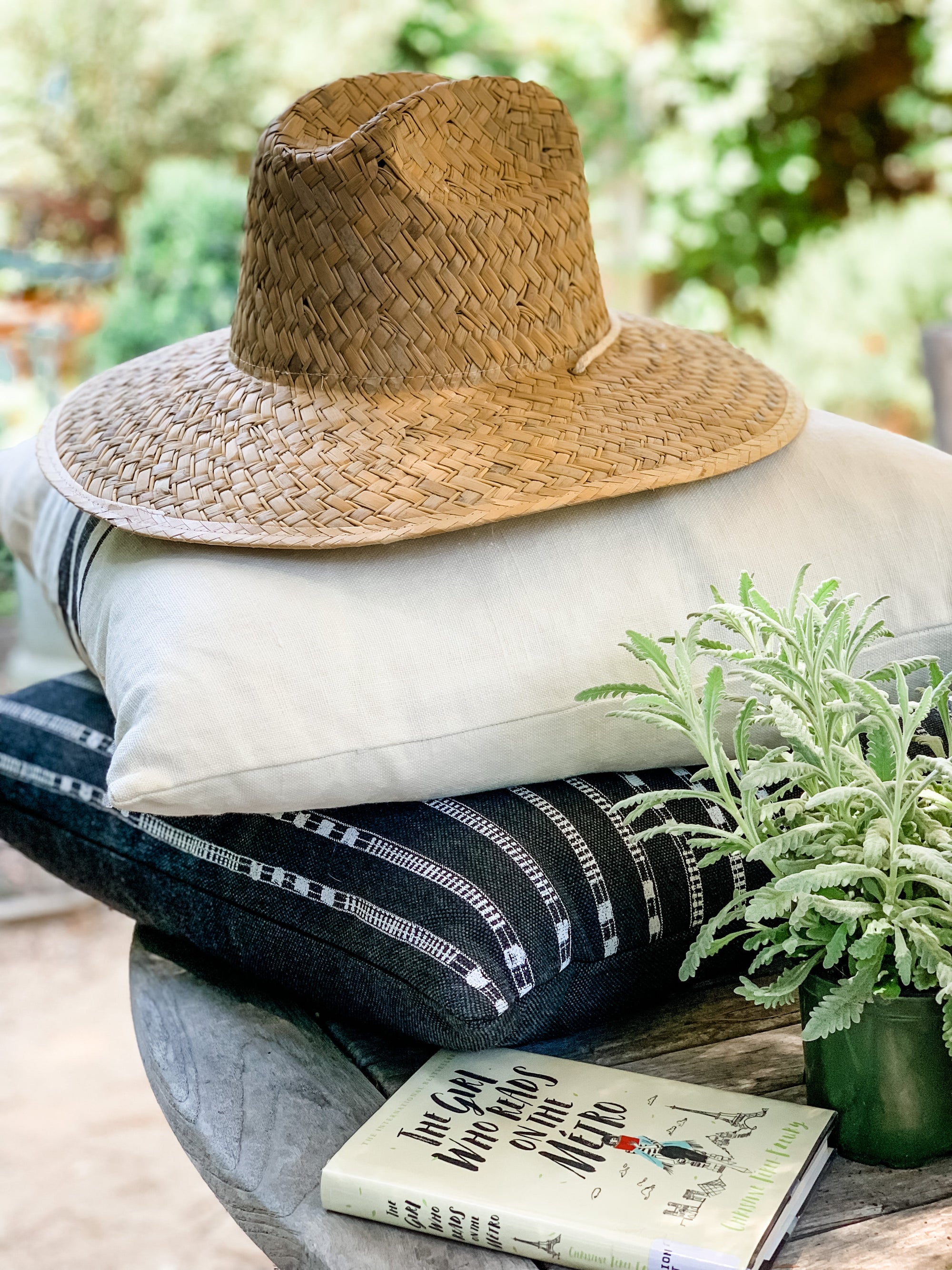 OUTDOOR BELMONT DARK PILLOW - Sugar Feather