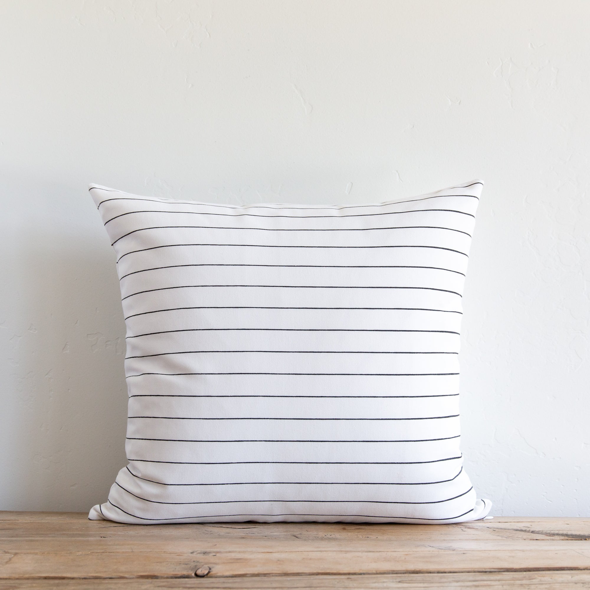 OUTDOOR MINI STRIPE LIGHT - Sugar Feather