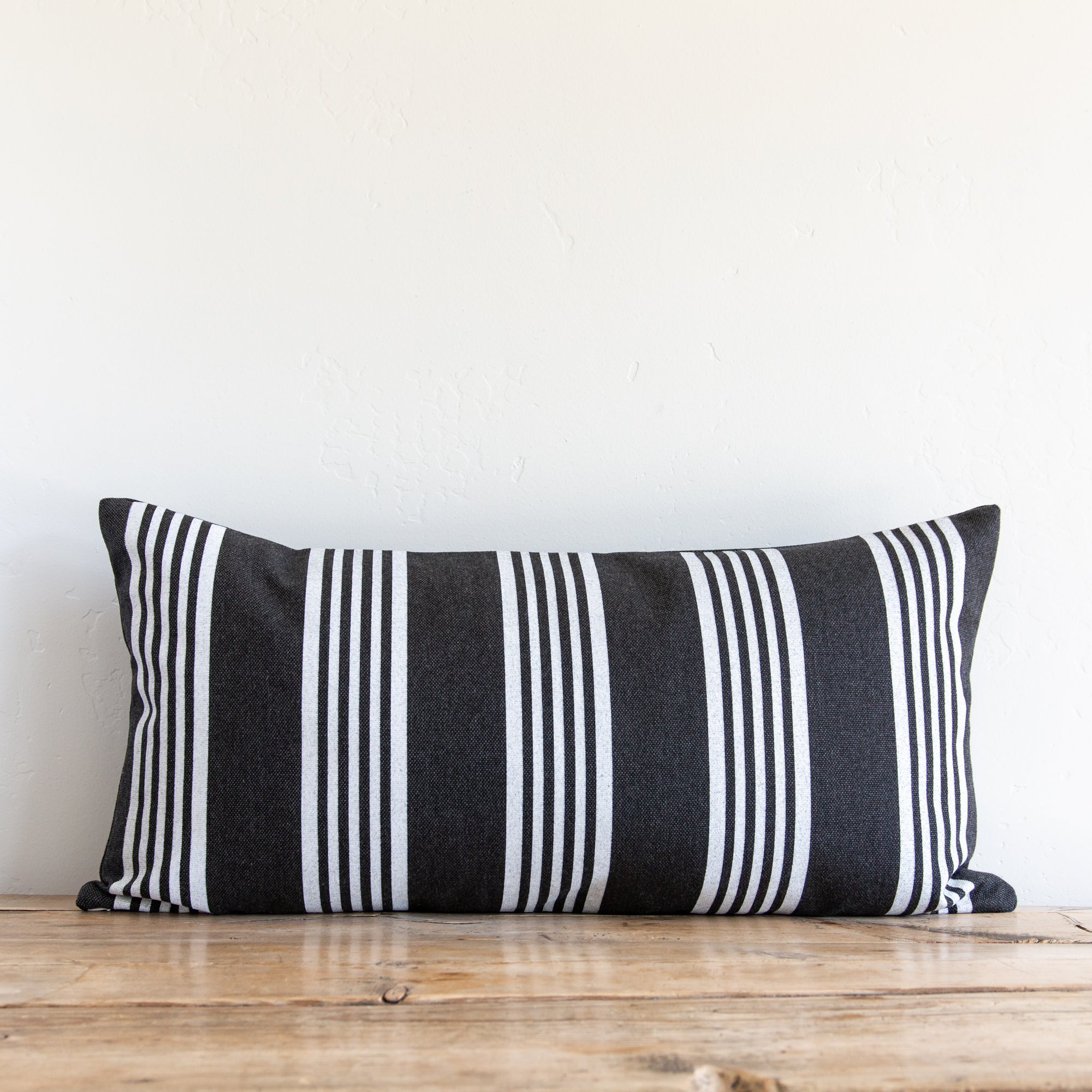 OUTDOOR RUNWAY STRIPE DARK - Sugar Feather