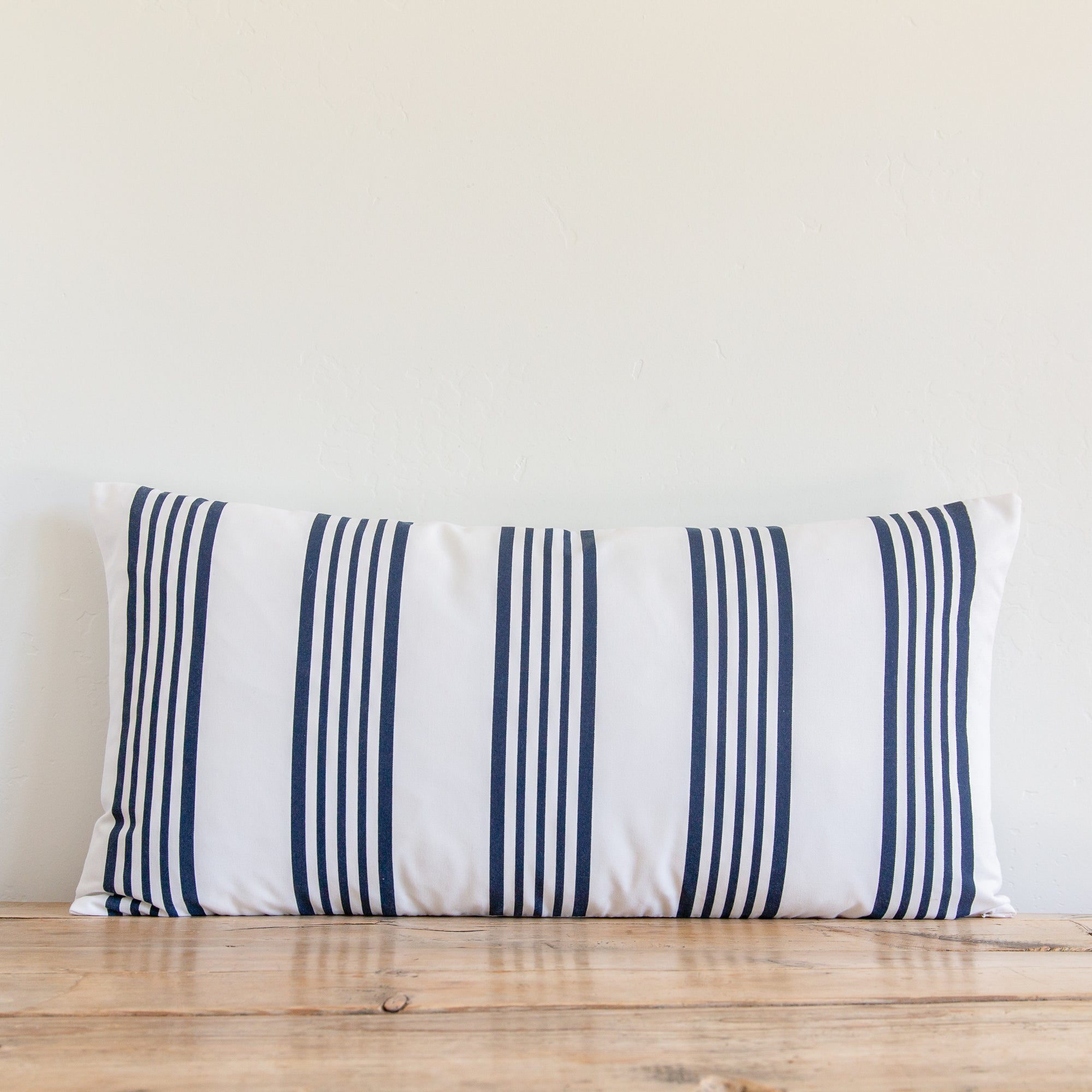 OUTDOOR RUNWAY STRIPE LIGHT - Sugar Feather