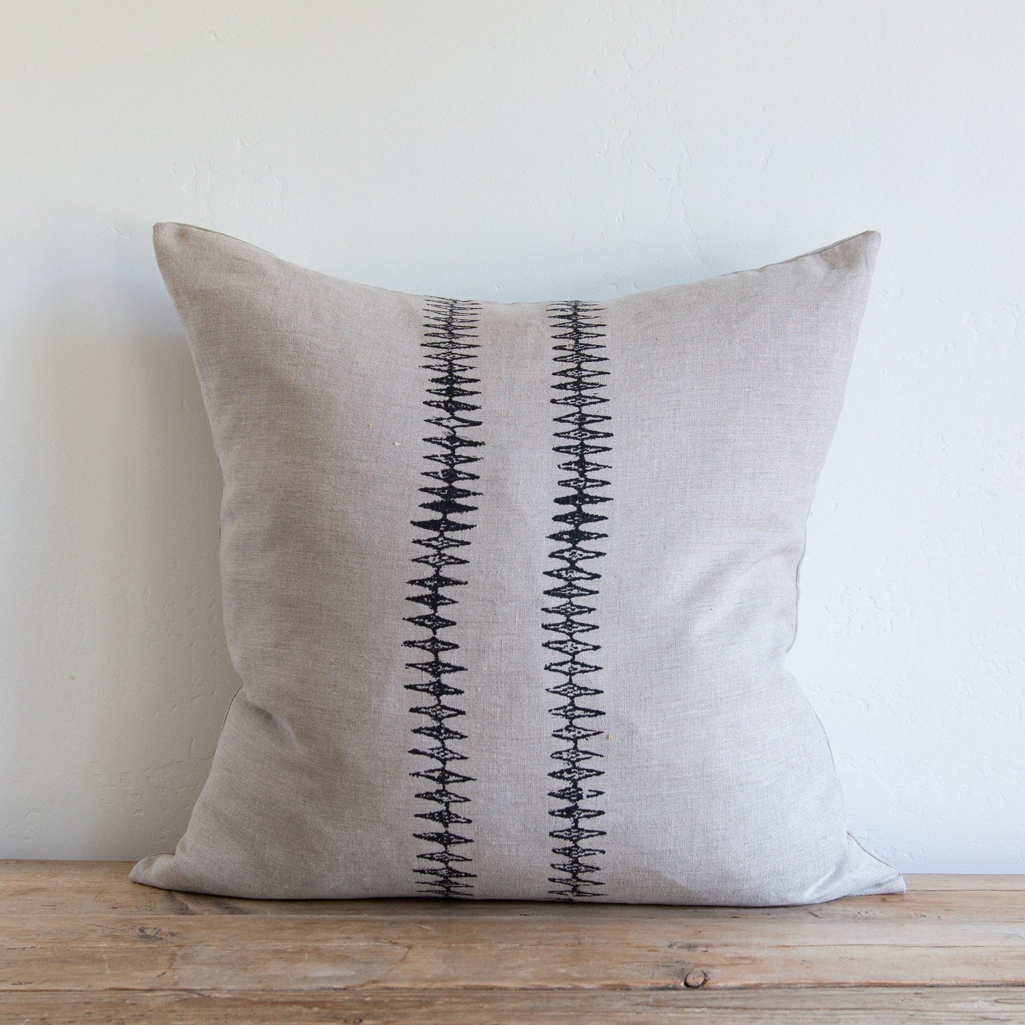 SOUND LIGHT ON NATURAL (Euro) - Sugar Feather