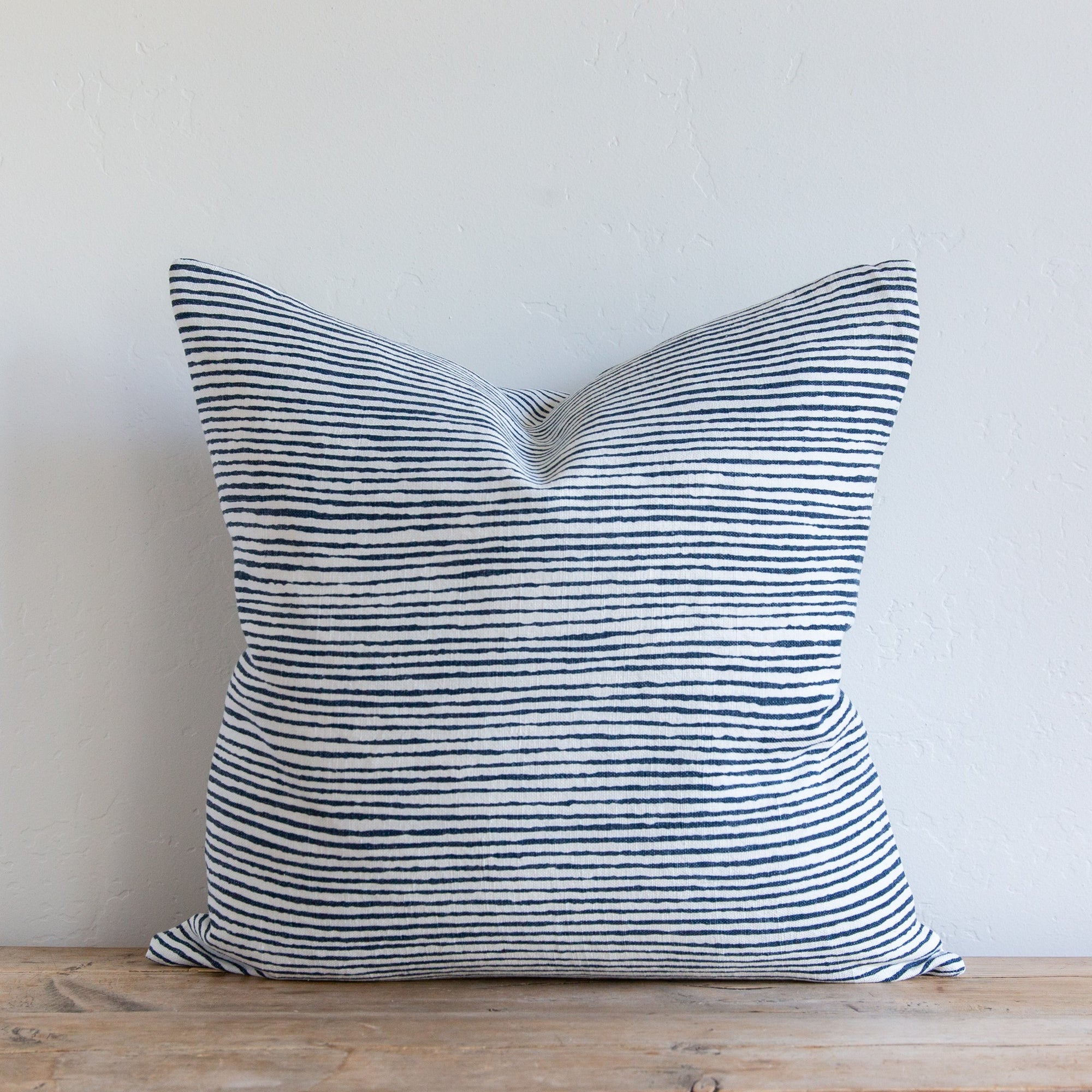 OUTDOOR WAVES STRIPE IN CHARCOAL
