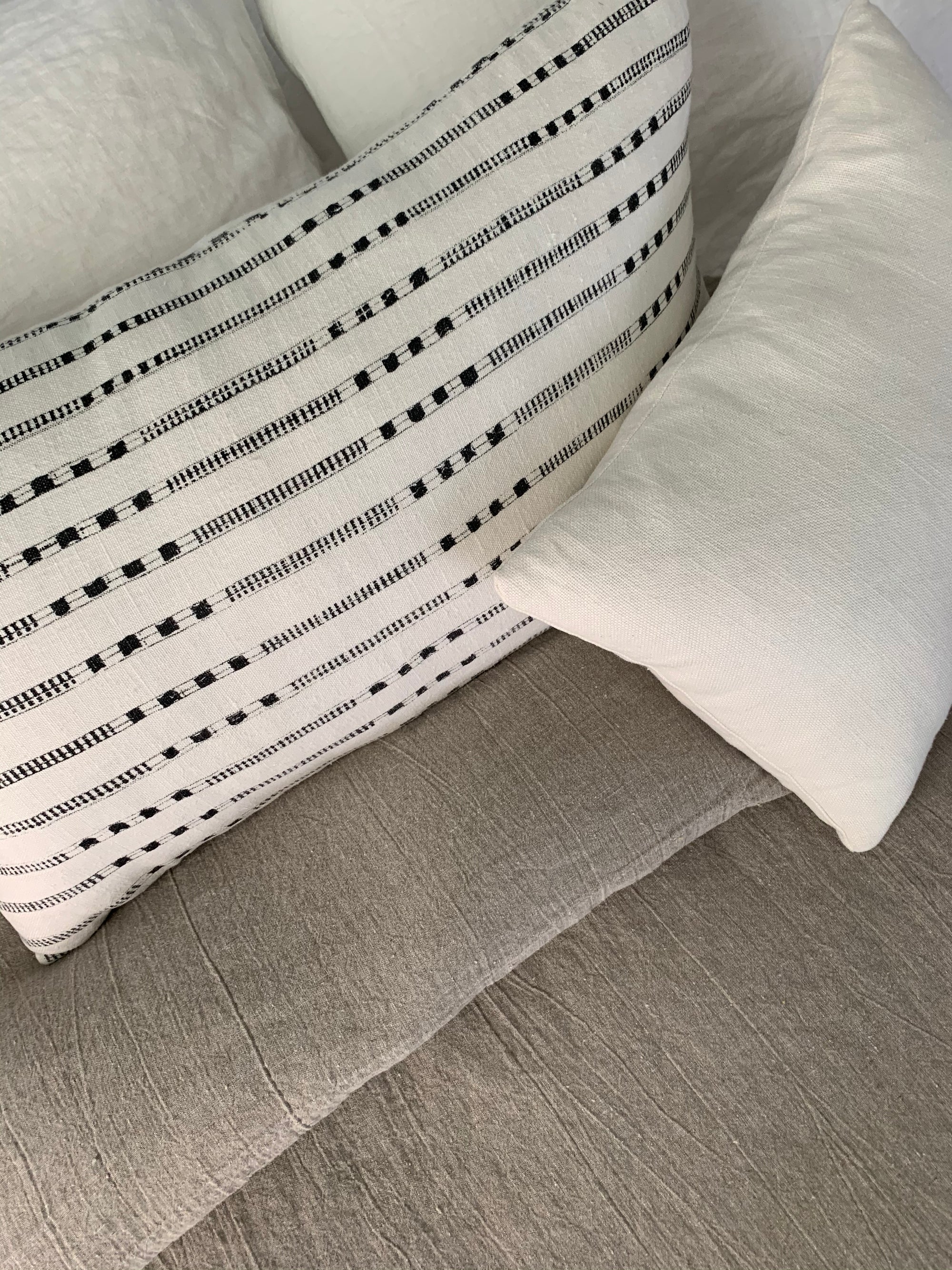 BELMONT LIGHT - Sugar Feather